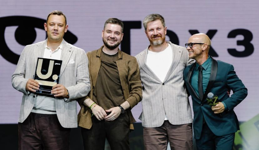 Андрей Бородкин, генеральный директор ГК "Техзор", и Артем Дашковский, коммерческий директор, на церемонии вручения URBAN Awards 2026